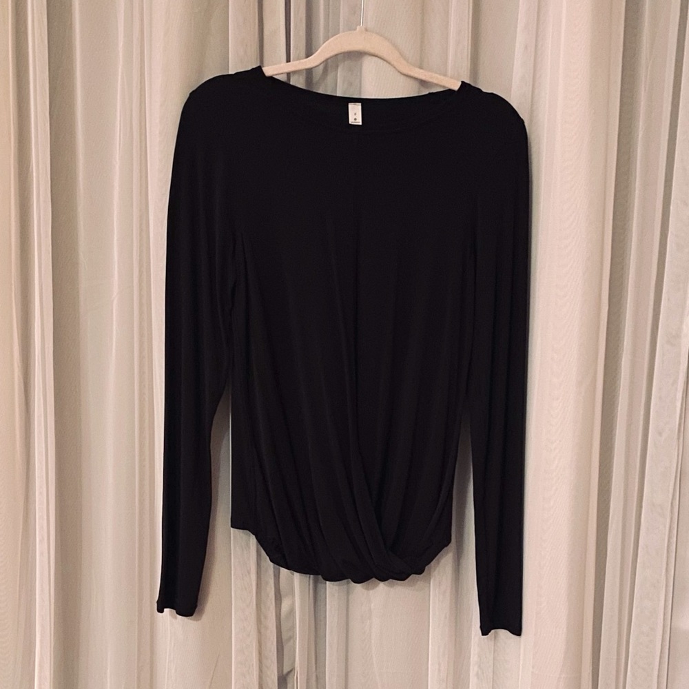 Lululemon LS Black Shirt